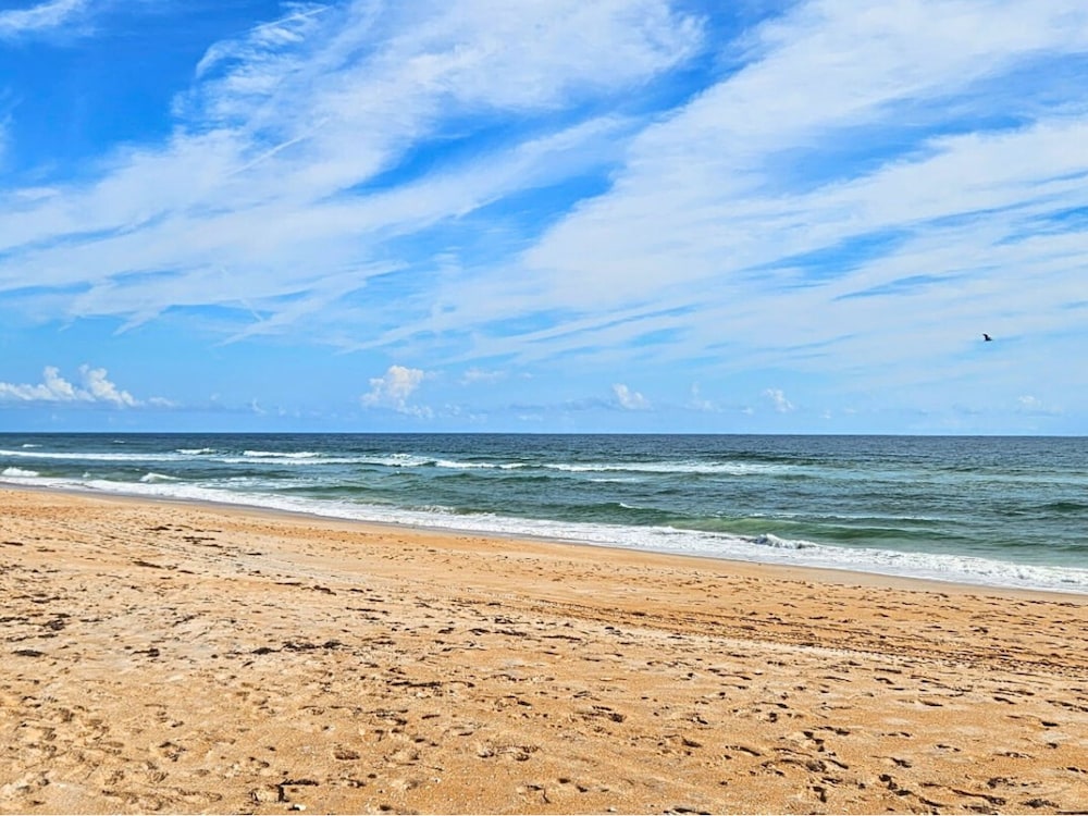 Barry Palm 202 by Distinctive Beach Rentals