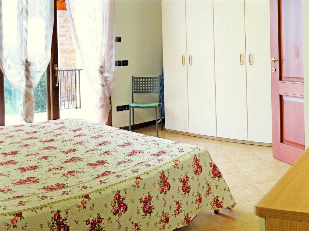 Great and Colourful Apartment Near Bardolino photo 5
