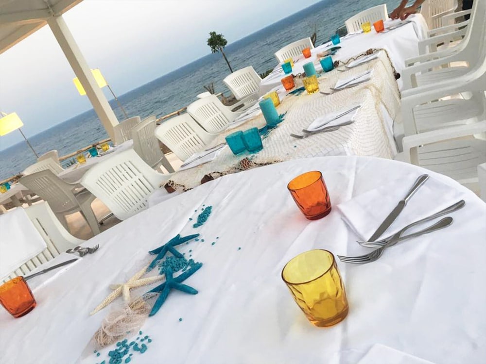 Apartment With Garden or Terrace Near sea