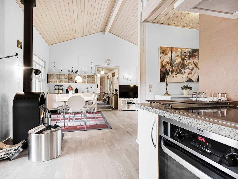 5 Star Holiday Home in Hals