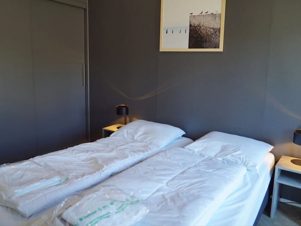 Nice Chalet in a Holiday Park, Adjacent to the Hoge Veluwe National Park view 4