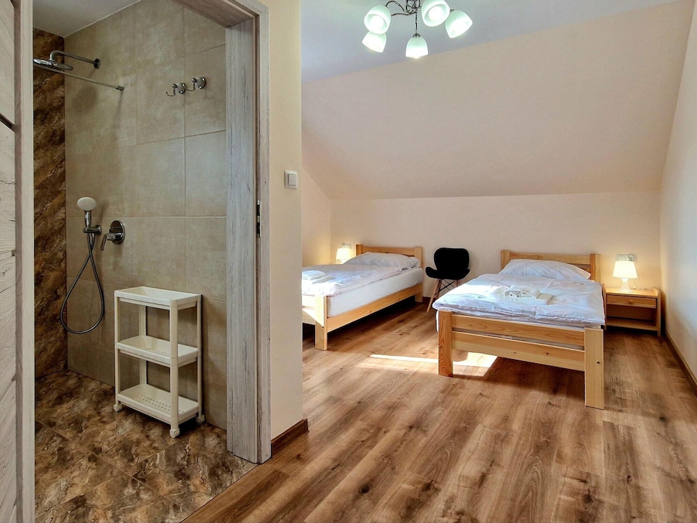 Holiday Home Wisniowa With Pool and Nature