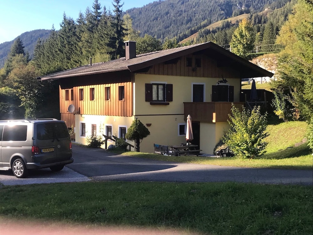 Spacious Holiday Home near Ski Area in Leogang view 2