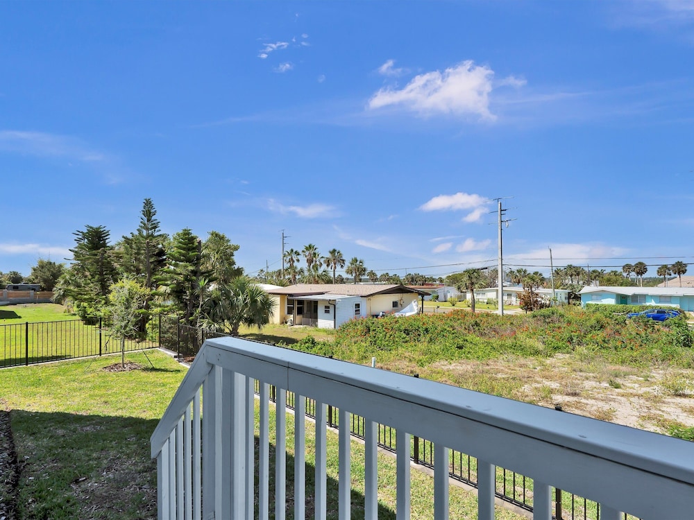 Turtle Paradisena by Distinctive Beach Rentals