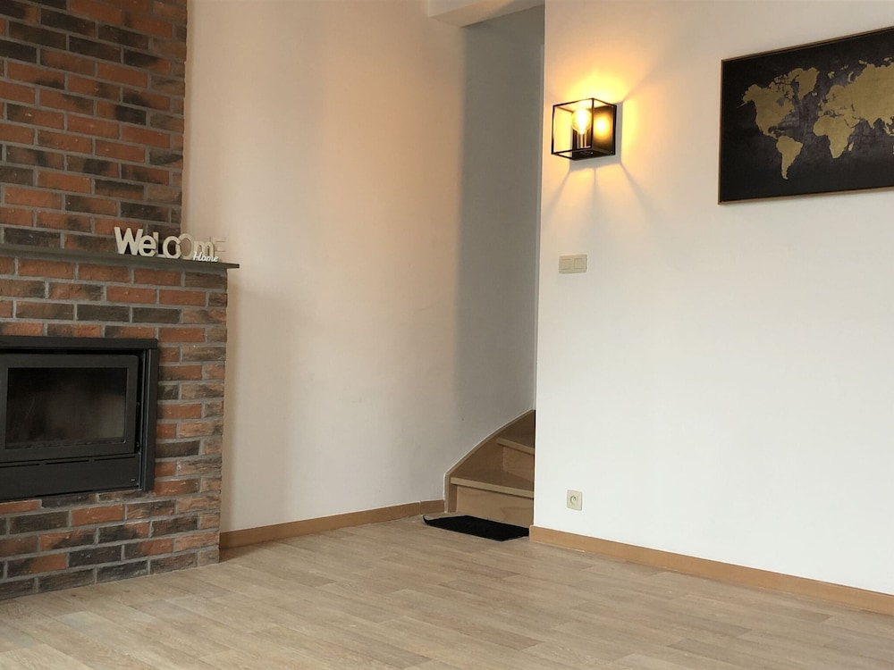 Scenic Cottage in Merlemont With Balcony view 2