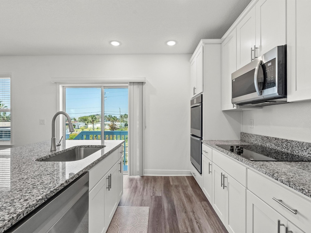 Turtle Paradisena by Distinctive Beach Rentals
