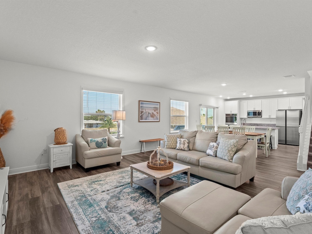 Turtle Paradisena by Distinctive Beach Rentals
