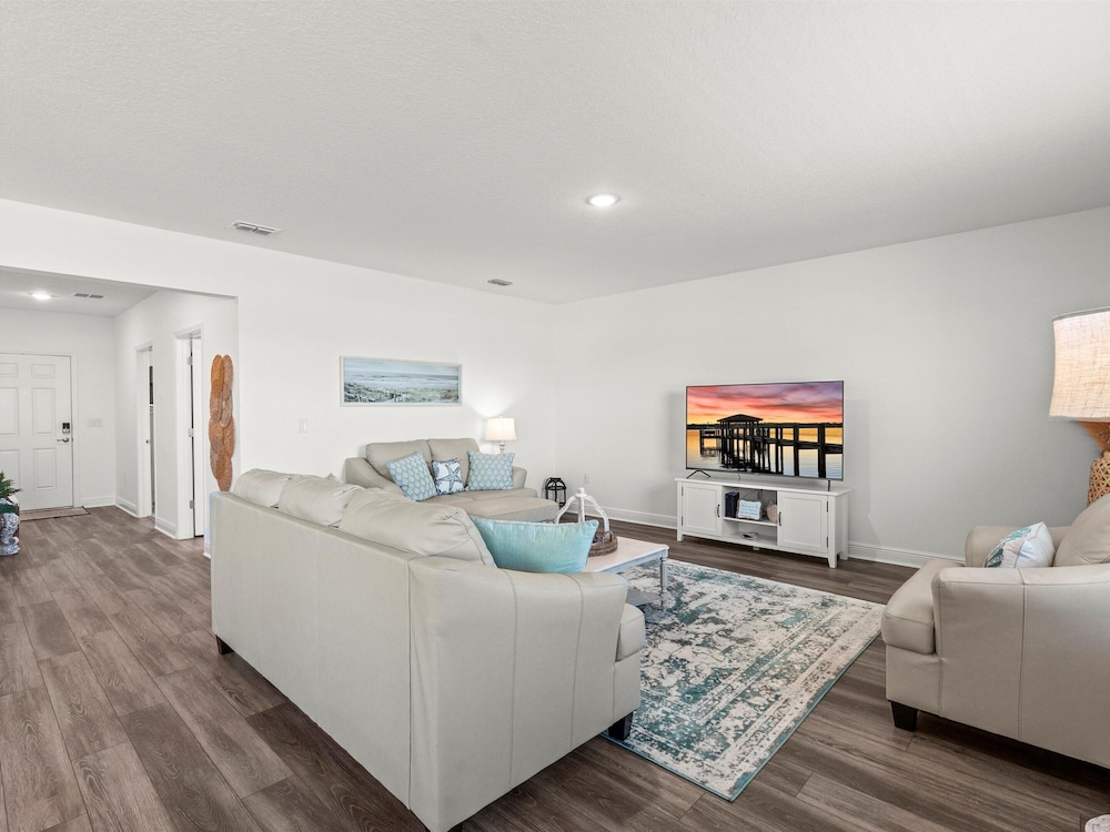 Turtle Paradisena by Distinctive Beach Rentals