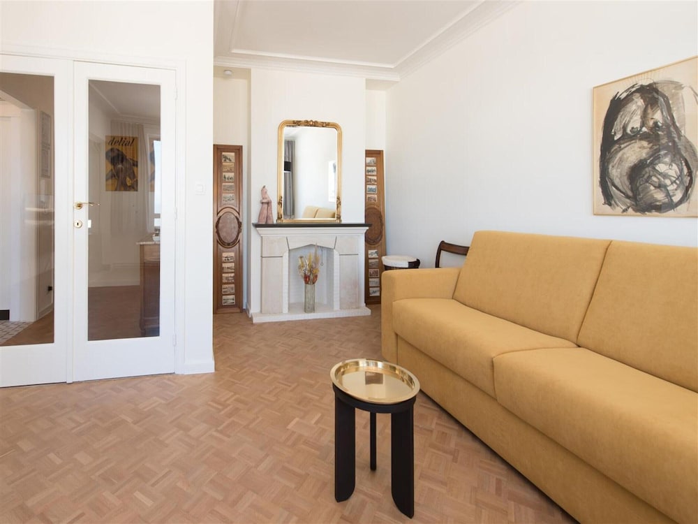 Beautiful Apartment in a top Location Near Beach