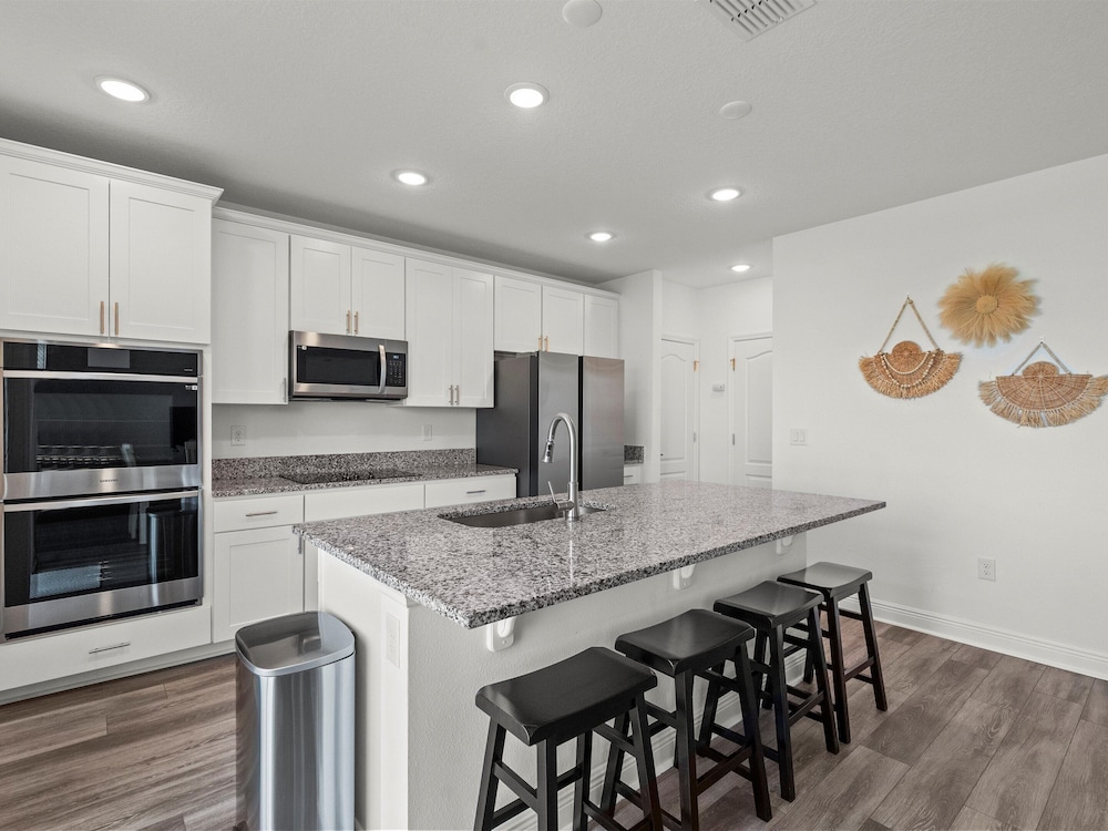 Turtle Paradisena by Distinctive Beach Rentals