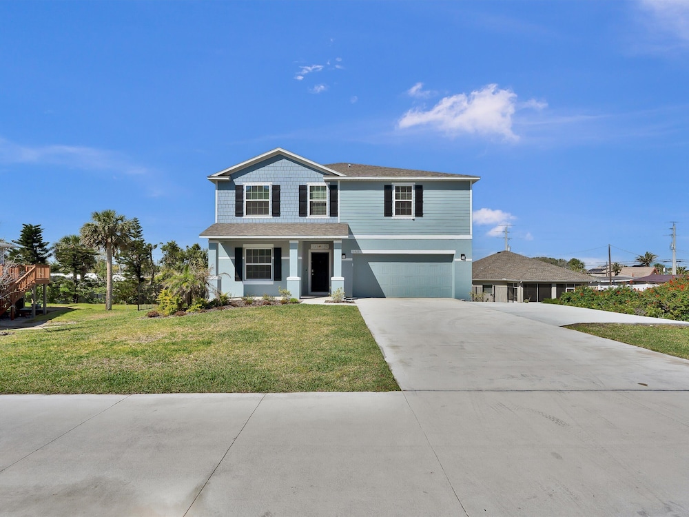 Turtle Paradisena by Distinctive Beach Rentals