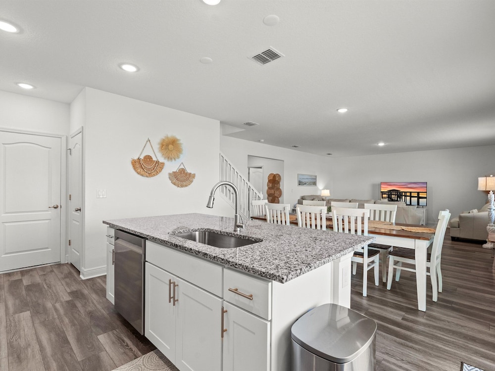 Turtle Paradisena by Distinctive Beach Rentals