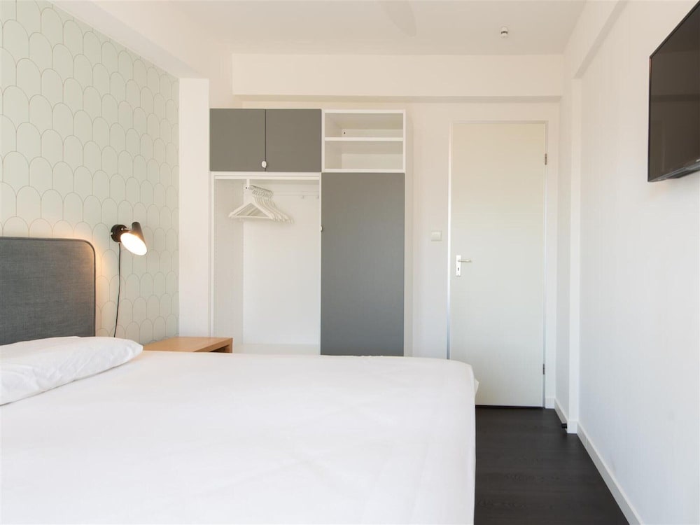 Lateral sea View Apartment in Ostend