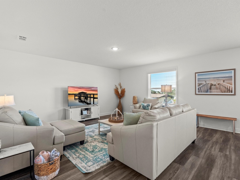 Turtle Paradisena by Distinctive Beach Rentals