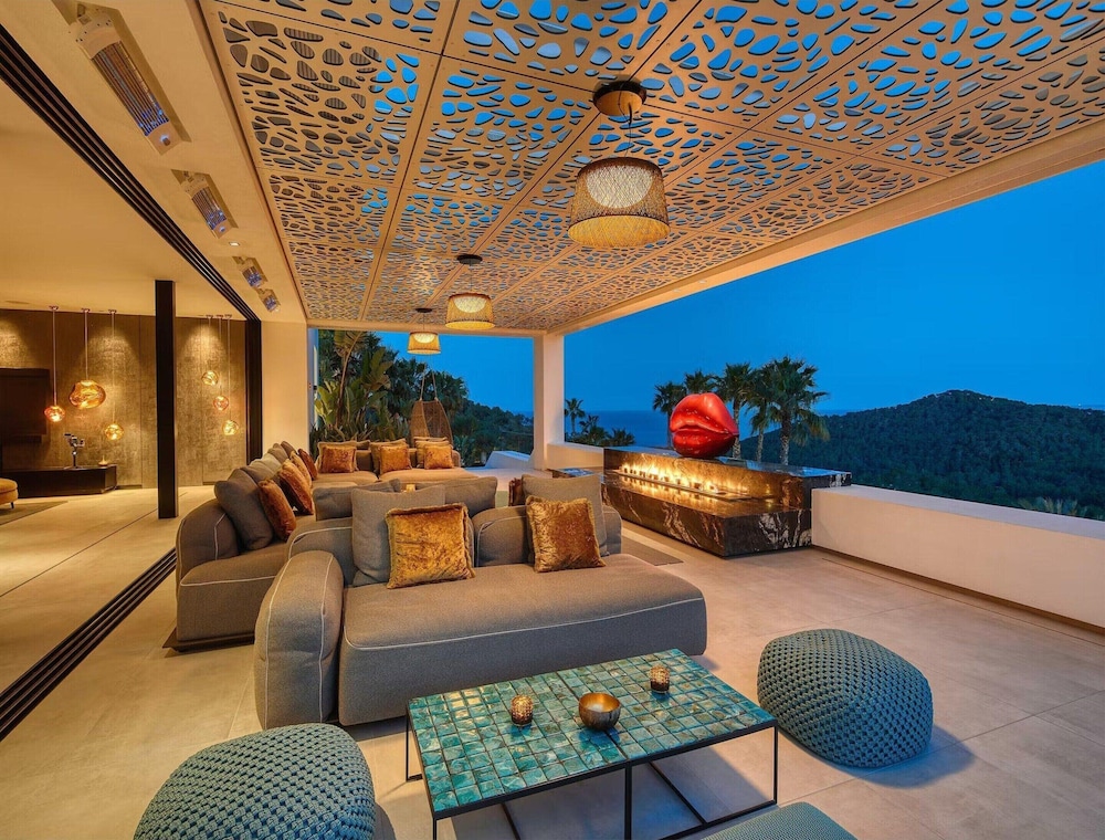 Exclusive Villa on White Isle
