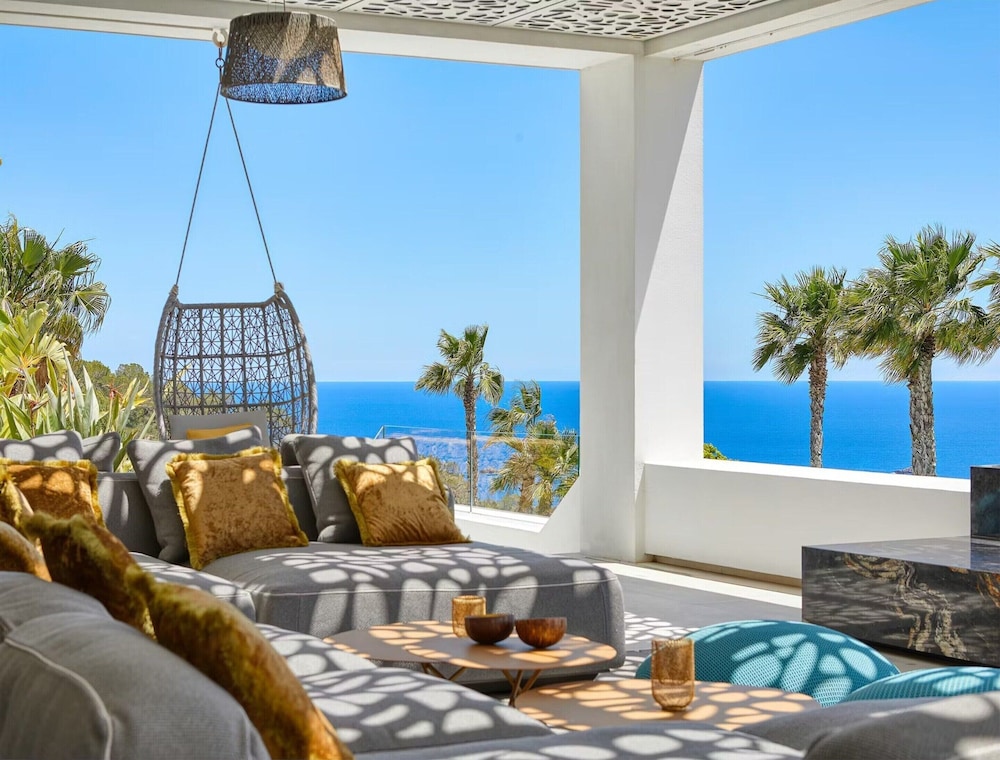 Exclusive Villa on White Isle