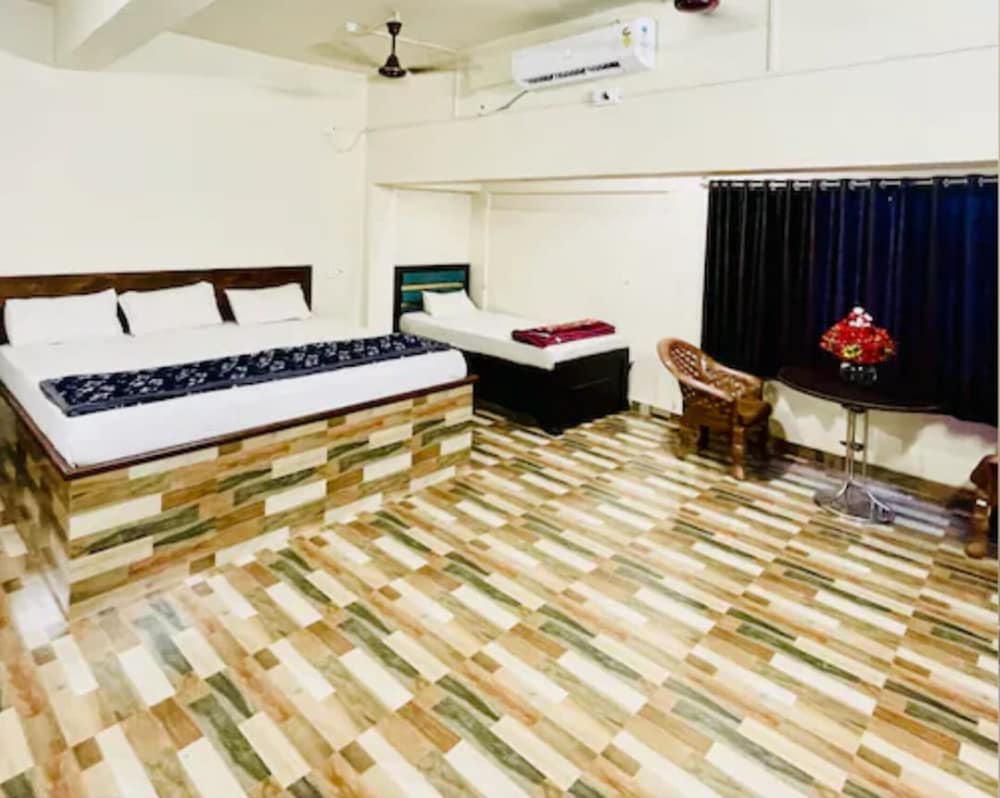 Hotel lakshmi kedarnath Hall Bihar