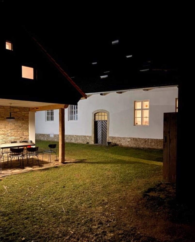 Villa in Javorek Near Zlamanec Park
