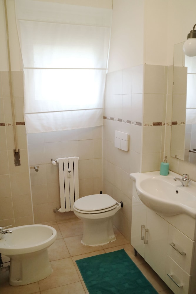 Kamchu Apartments Room With Balcony Viale Libia