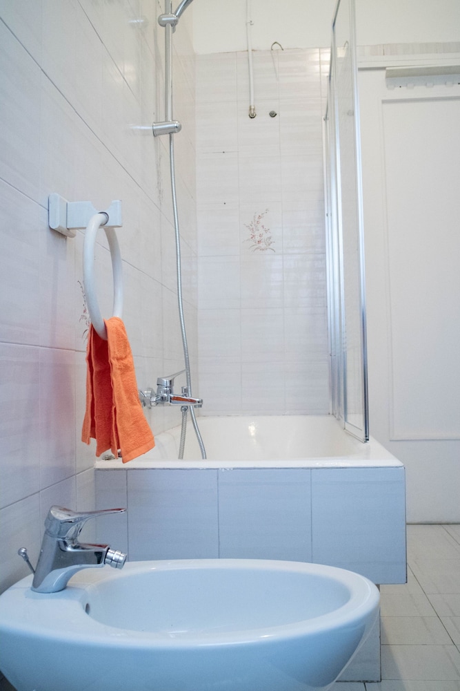 Kamchu Apartments Single Room Viale Libia 11
