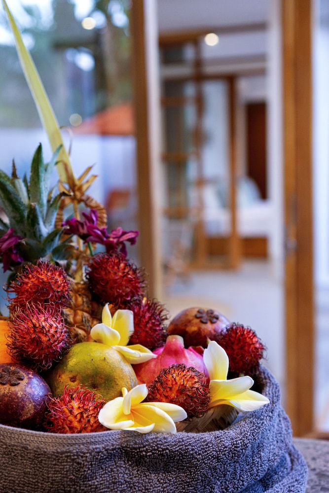 Beautiful Boho-chic 4br Tropical Villa in Pererenan Canggu
