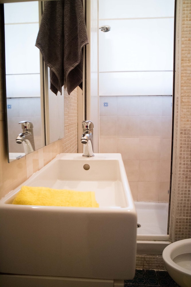 Kamchu Apartments Single Room Viale Libia 11