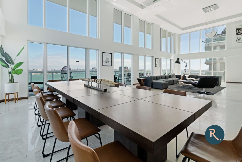 meeting & event spaces