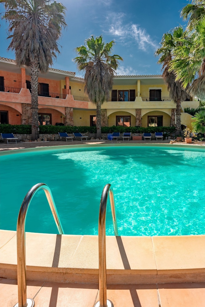 Tranquil Palau Green Village 1 Bedroom Apt B4p-premier Sleeps 4 Persons