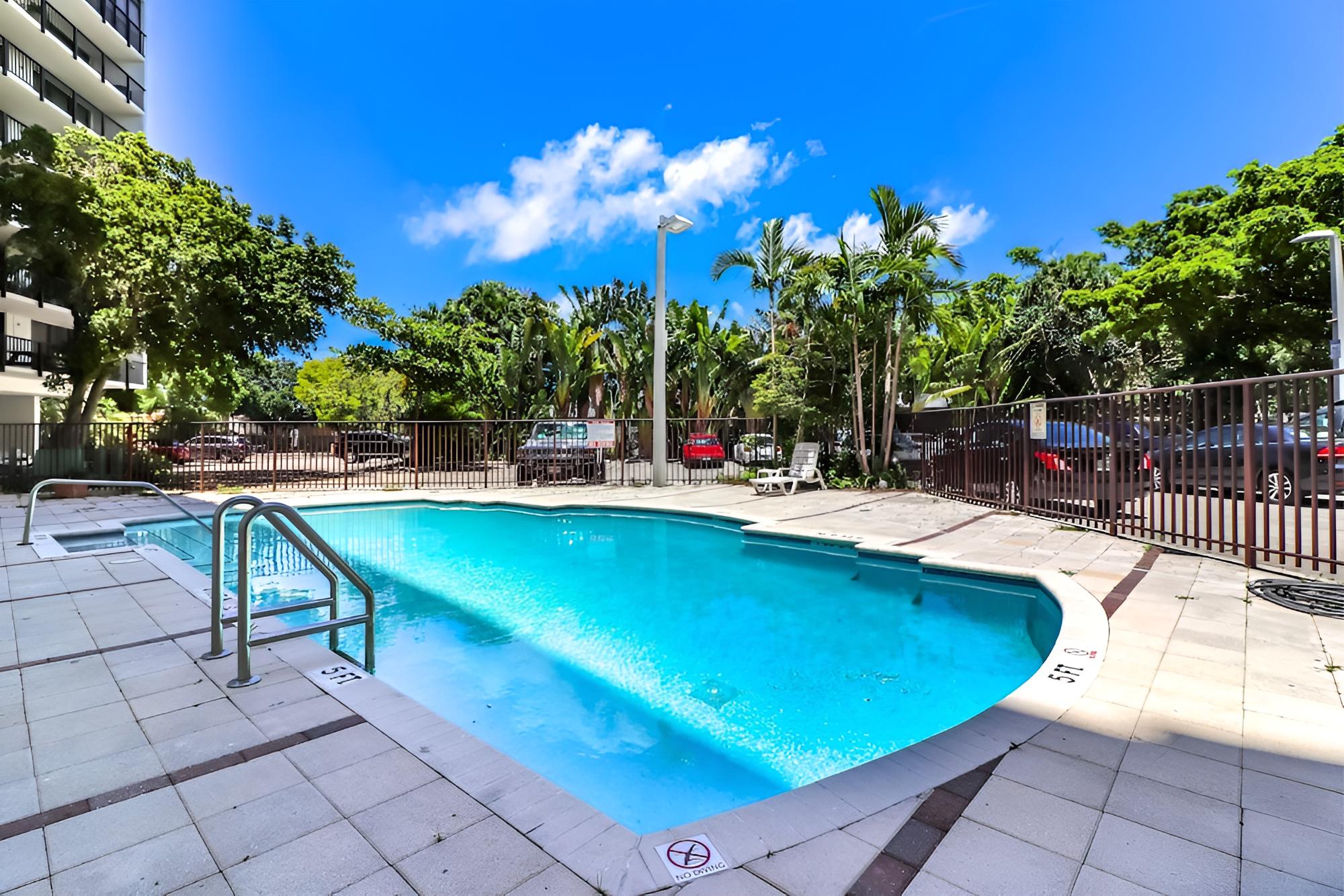 Roami at Biscayne Penthouse