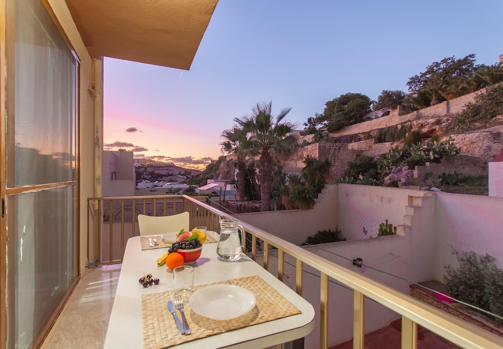 Merill Pool and Sea Charming Apart 5