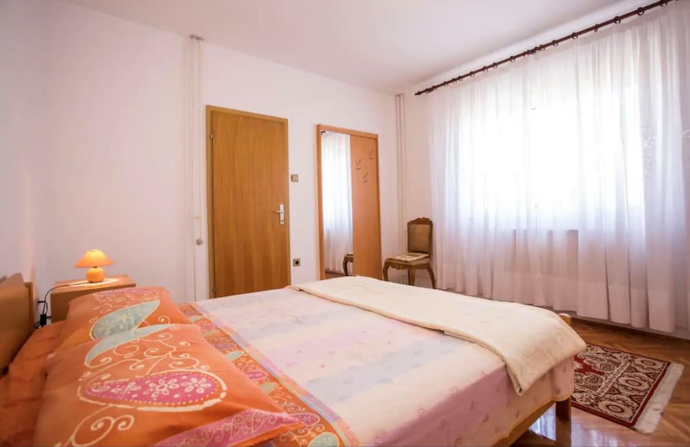 Apartments Folo
