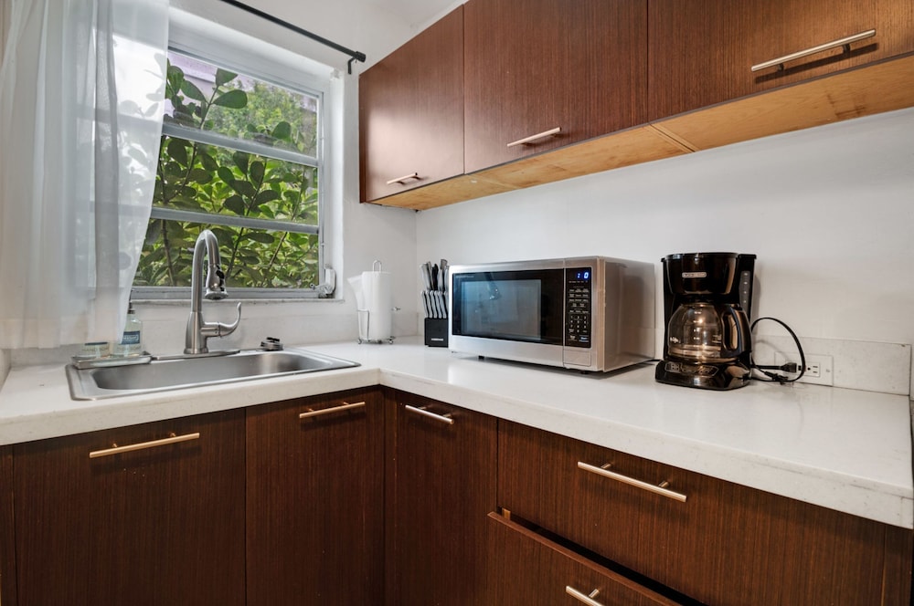 Roami at Edgewater Bungalows