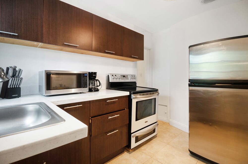 Roami at Edgewater Bungalows