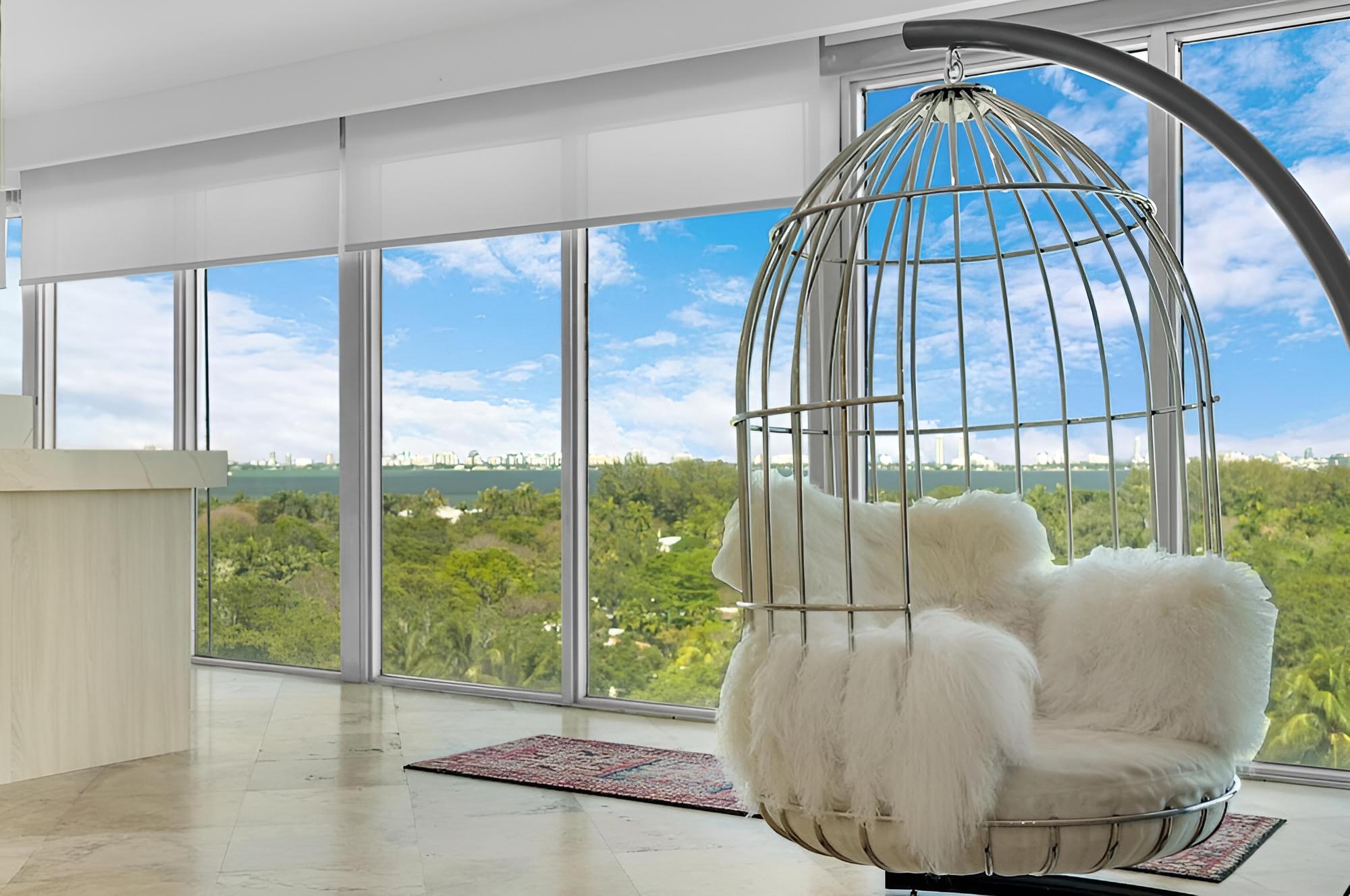 Roami at Biscayne Penthouse