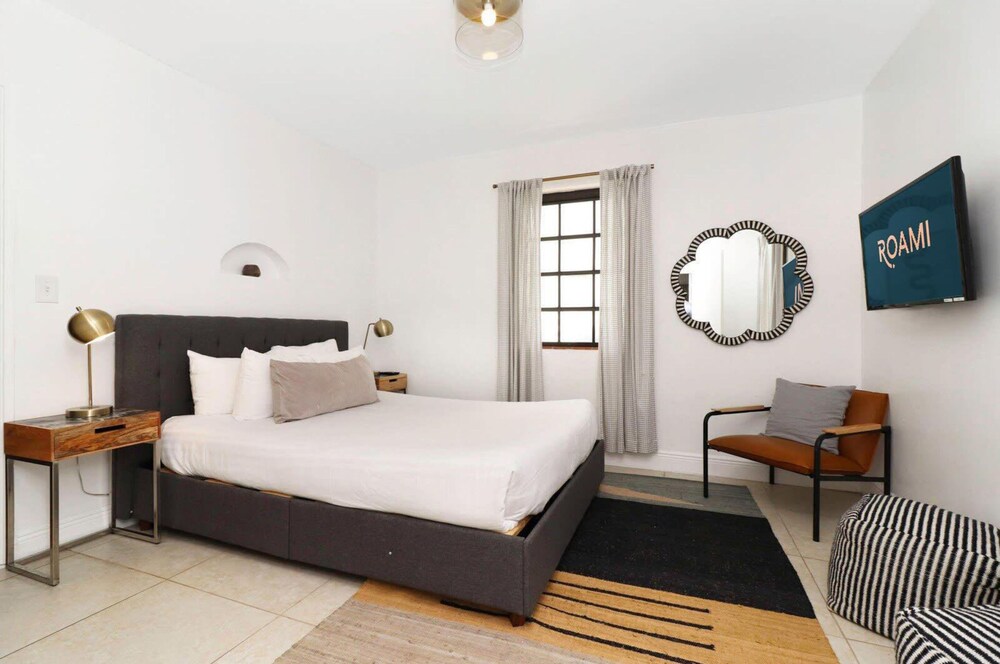 Roami at Edgewater Bungalows