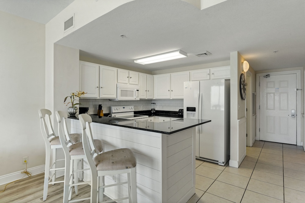 Calypso Beach Resort by Panhandle Getaways