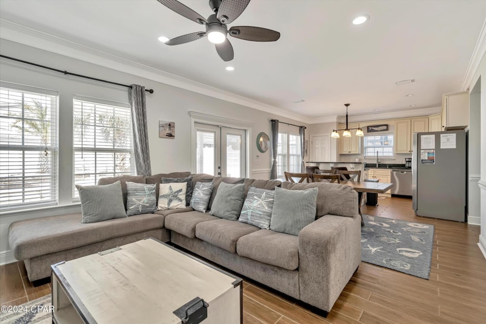 Pet Friendly Beach House - Sunset Escape