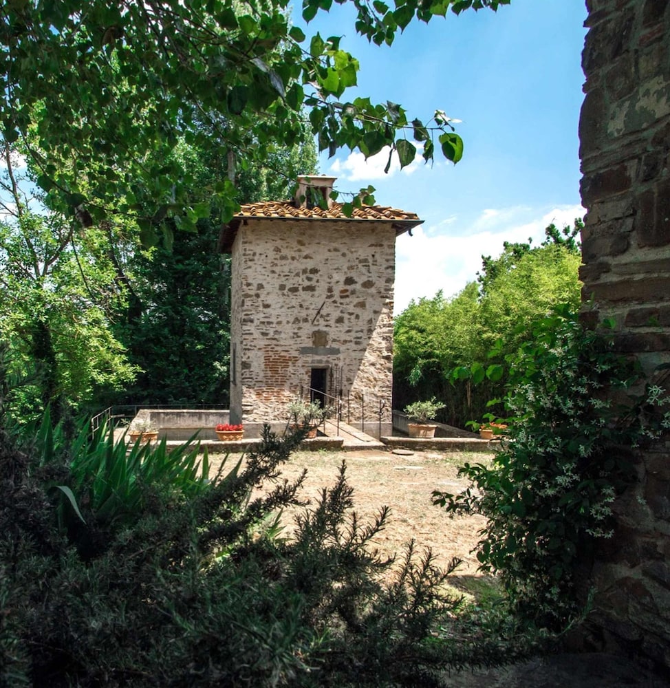 w Historic Tower w Private Pool Near Florence
