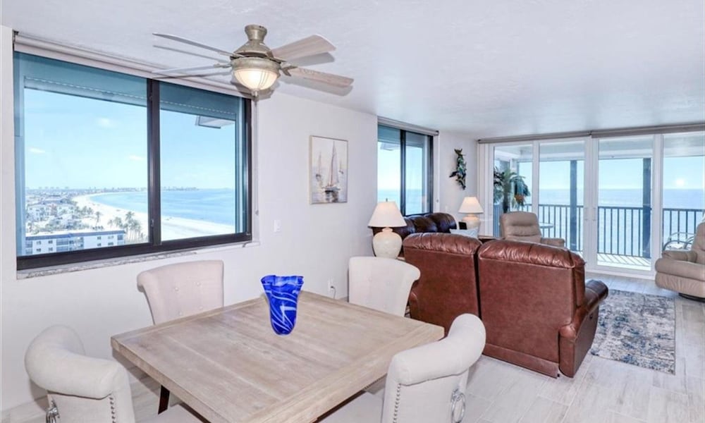 Caper Beach Club Penthouse 2