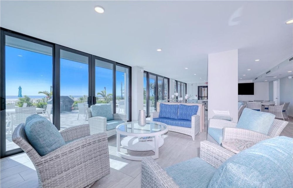 Caper Beach Club Penthouse 2