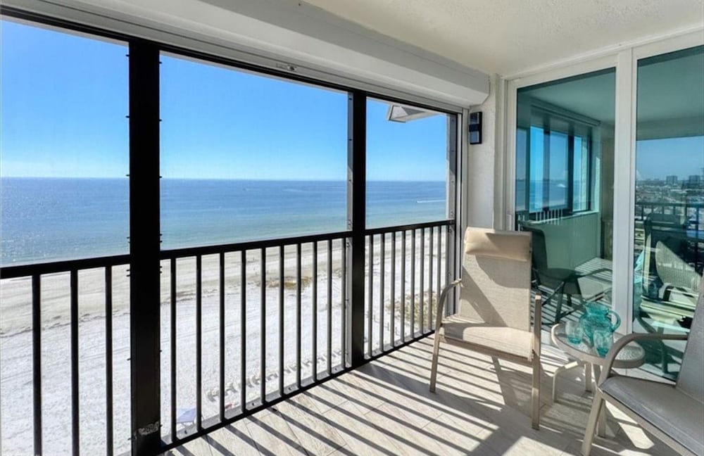 Caper Beach Club Penthouse 2