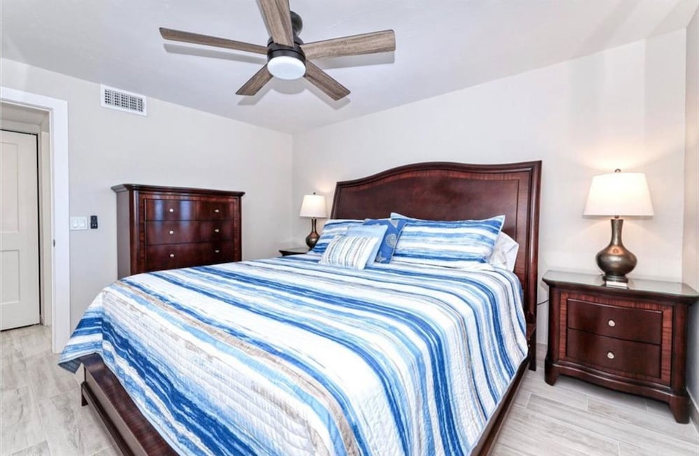 Caper Beach Club Penthouse 2