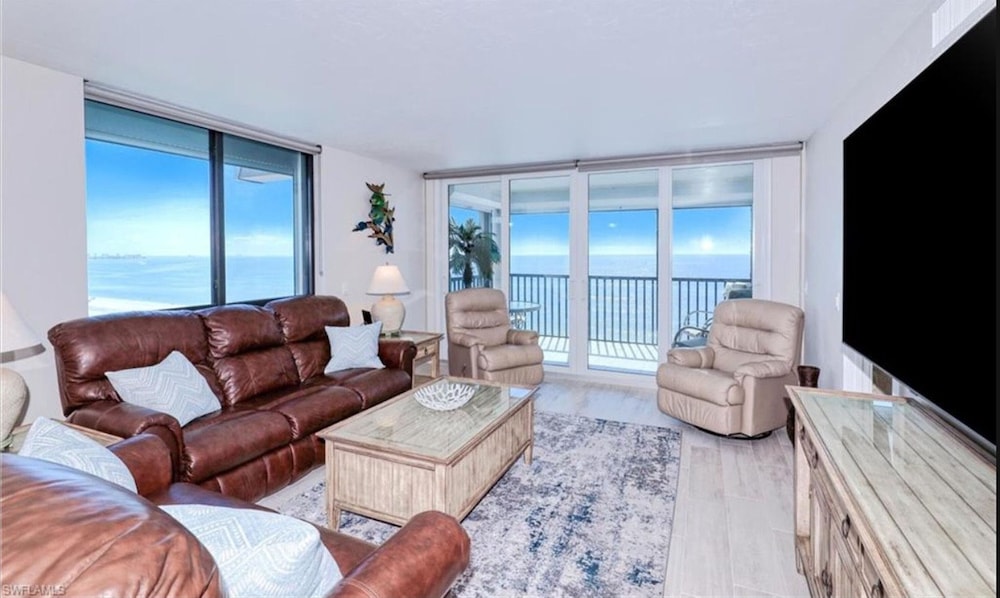 Caper Beach Club Penthouse 2