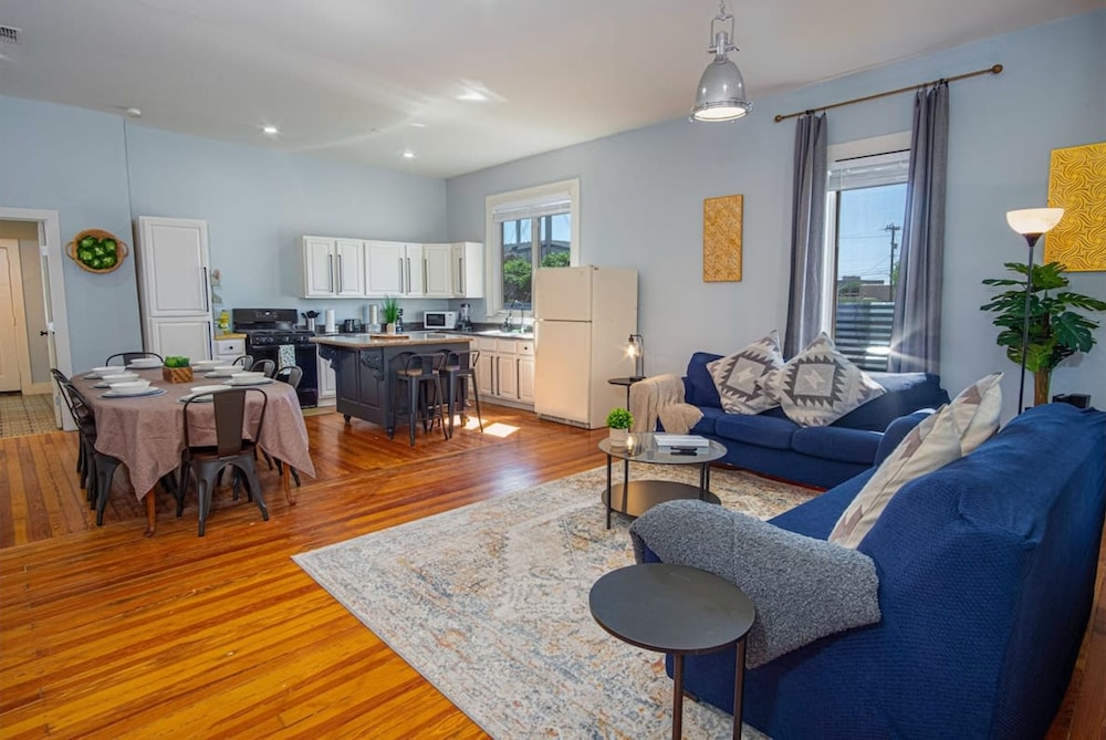 Stunning 3BR 2BA Haven in Downtown s Heart view 5