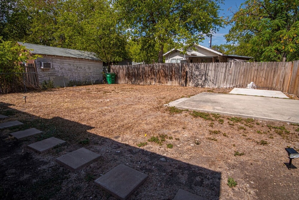 Photo 46