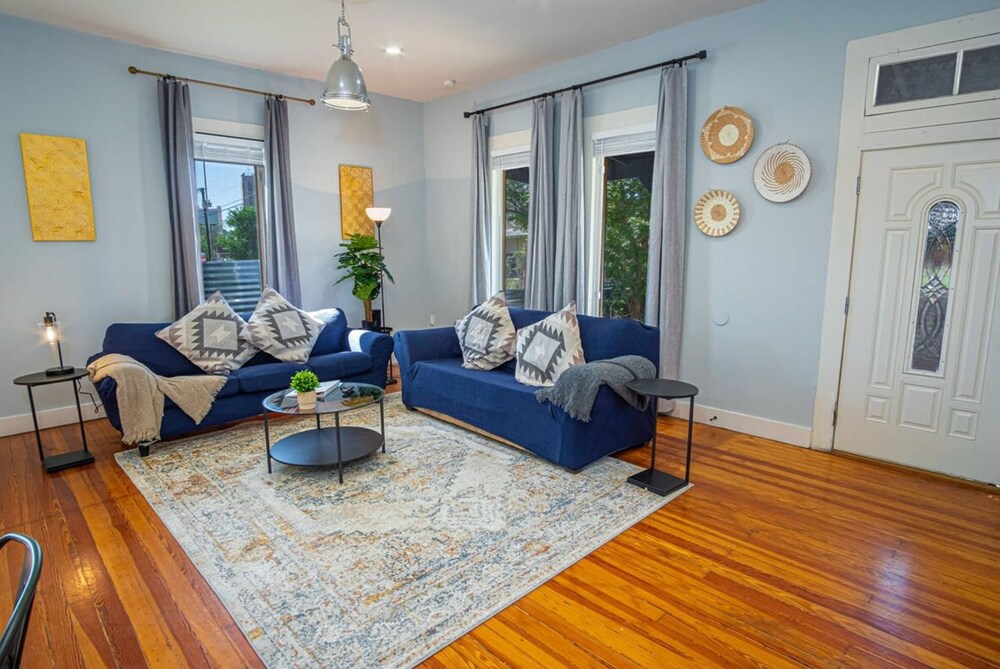 Stunning 3BR 2BA Haven in Downtown s Heart view 4