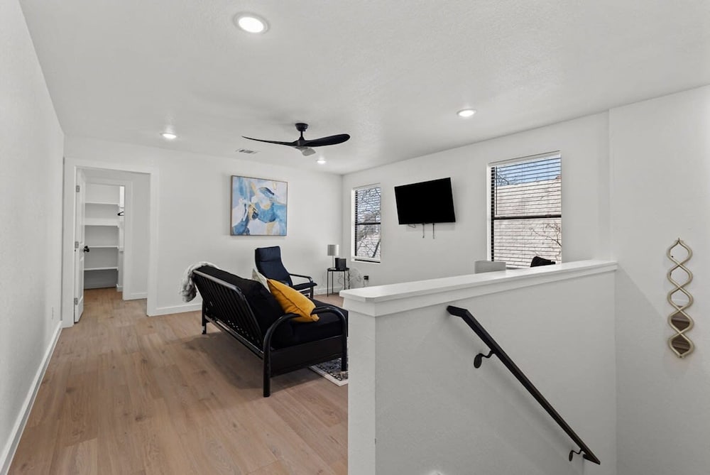 Brand New Relax at 3BR 2BA Apt Near City Center view 3