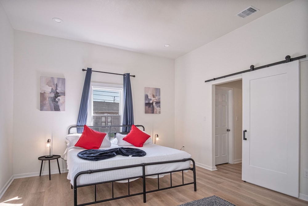 Create Memories 4BR 3BA Near Riverwalk Downtown
