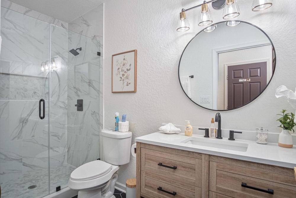 Enjoy 4BR 3BA Comfort Convenience Near Downtown