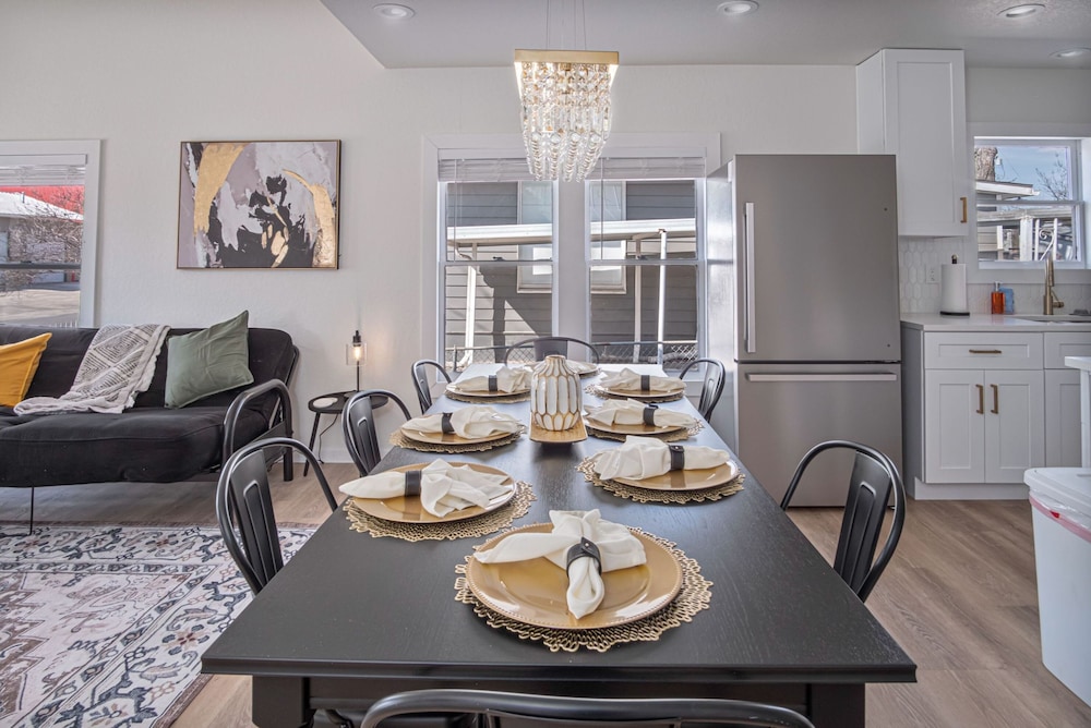 Create Memories 4BR 3BA Near Riverwalk Downtown